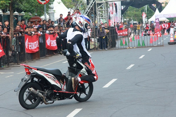 Honda Beat Stunt Rider 2014