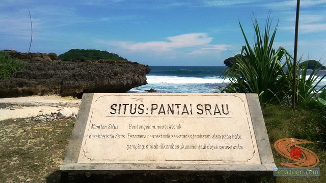 Pantai Srau Pacitan tahun 2015 (7)