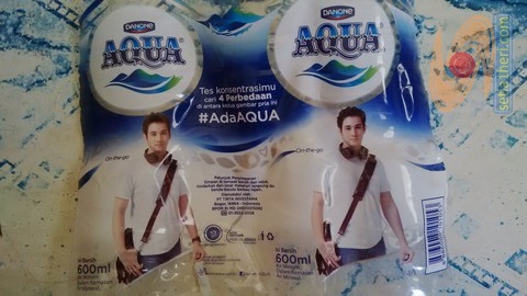 4 perbedaan gambar di botol aqua