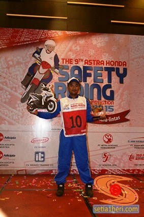 Iskandar dari MD PT. Capella Dinamik Nusantara, Aceh pemenang lomba Astra Honda Safety Riding Instructors Competition tahun 2015