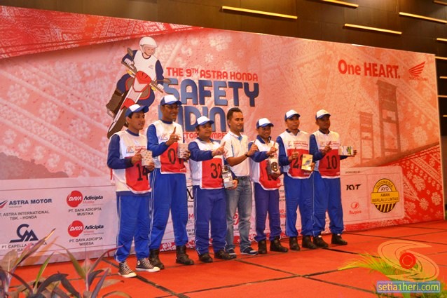 pemenang lomba Astra Honda Safety Riding Instructors Competition tahun 2015 di Palembang, Sumatera Selatan (4)