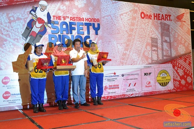 pemenang lomba Astra Honda Safety Riding Instructors Competition tahun 2015 di Palembang, Sumatera Selatan (6)