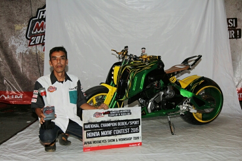 Pemenang HMC Hendra Agus yang berlomba di kelas Cub and Sport National Champion (Tiger 2010)