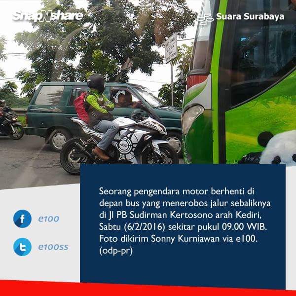 aksi berani biker ninja hadang bus restu di kertosono tanggal 6 Pebruari 2016 via snapnshare e100