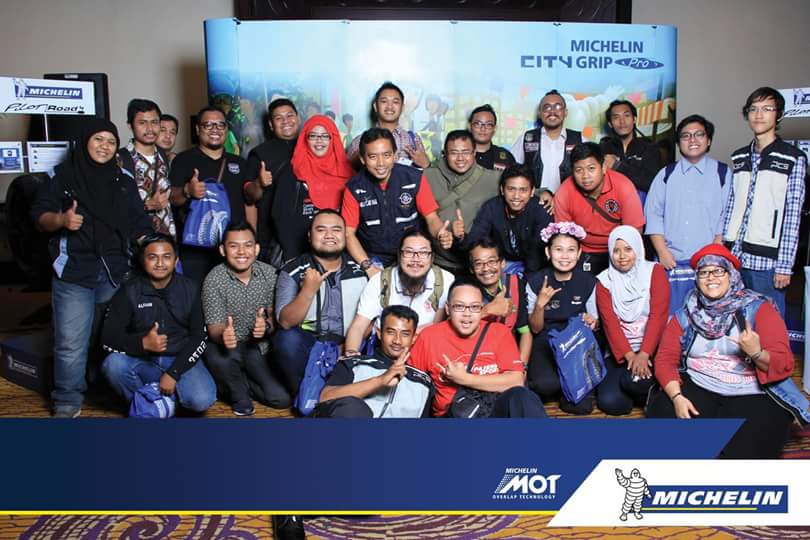 Komunitas motor dalam peluncuran ban michelin city grip pro di Kota Surabaya tanggal 3 Juni 2016