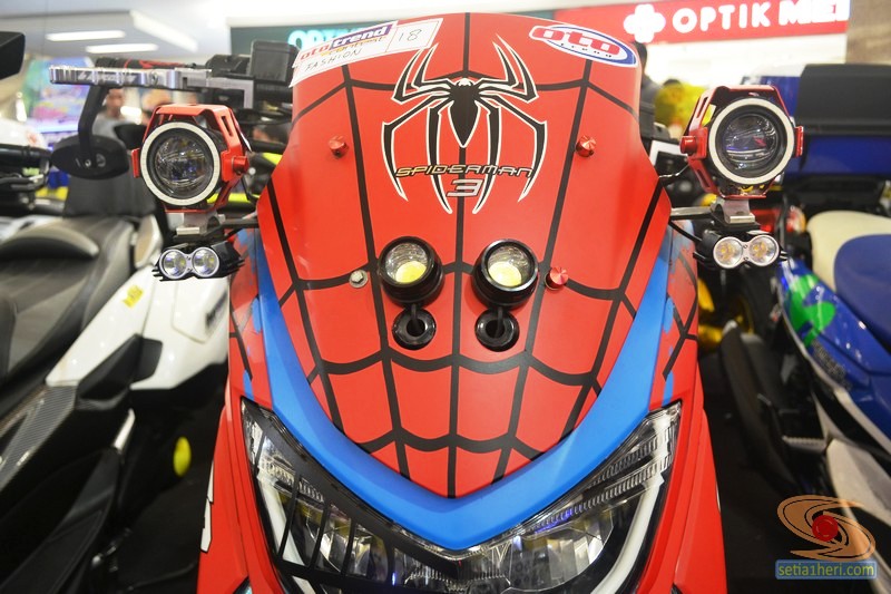 Yamaha NMAX modifikasi livery Spiderman 3 asal Mojokerto 2016 (4)