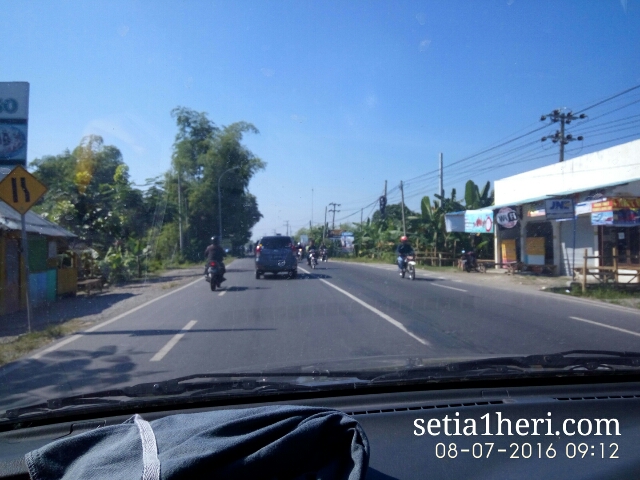 kondisi jalanan mulus Bojonegoro Kalitidu Padangan Ngawi tahun 2016~02
