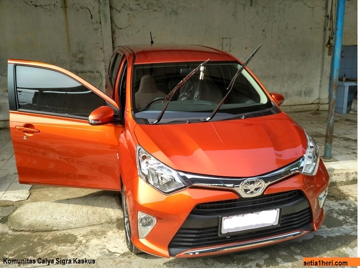 Toyota Calya G MT warna orange cantik