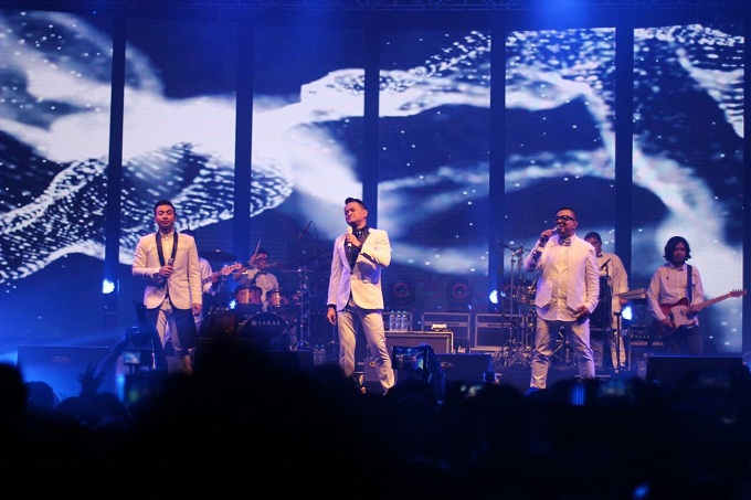 konser kahitna di surabaya tahun 2017