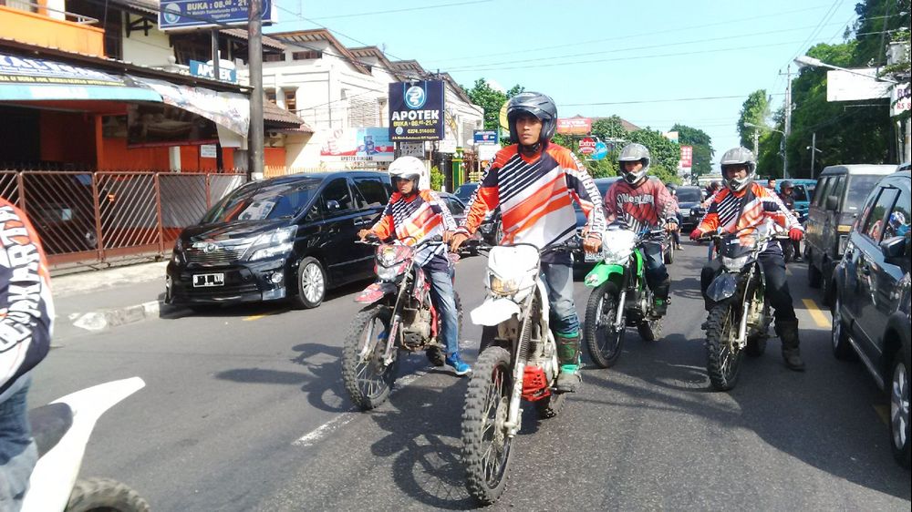 Motor trail mengiringi jenazah di Jogjakarta tahun 2015