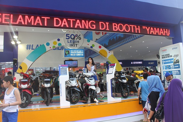 Deretan Mio M3 di booth Yamaha di Jakarta Fair 2015