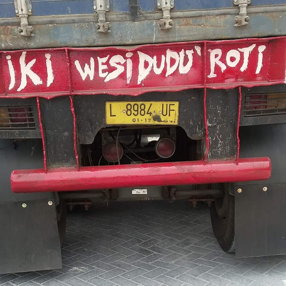 kumpulan tulisan  lucu  di  pantat truk  Pantura dan Indonesia 