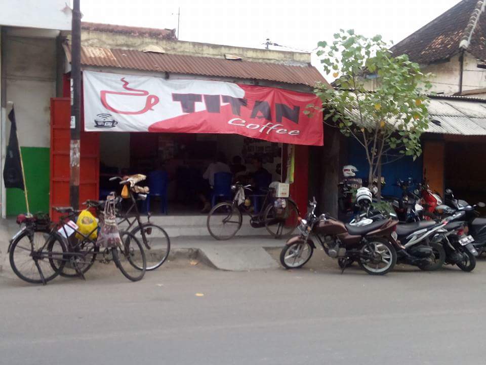 gowes sepeda tua dari Tuban menuju Bandung dalam rangka kongres sepeda tua tahun 2016~03
