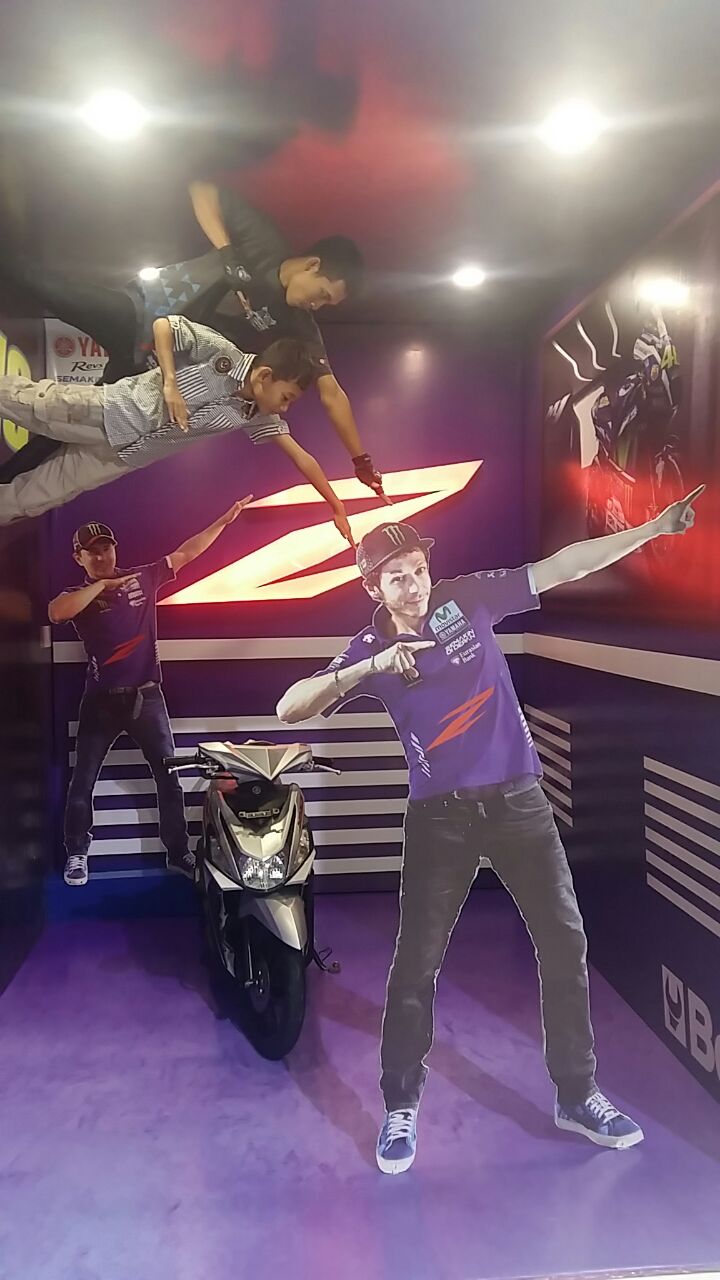 Yamaha mio z tahun 2016 dengan Lorenzo dan Rossi