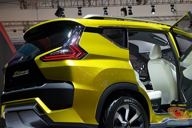 mobil konsep mitsubishi XM concept 2016 diperkenalkan di GIIAS tahun 2016 (3)