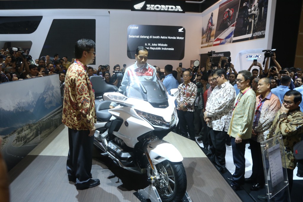 Moge Honda Gold Wing resmi masuk Indonesia tahun 2018, dibanderol 1 Milyar brosis