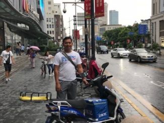 Den Manto dan penampakan roda dua dan sepeda listrik di Ninjiang, Shanghai, China (4)