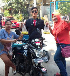 Nunggang Honda Verza, pemuda ganteng jas parlente penjual tahu asal Bogor ini pikat gadis hingga emak-emak gans