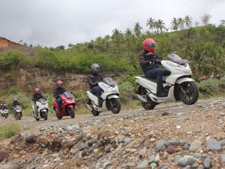 Turing Honda PCX libas Pulau Flores hingga Pulau Bali