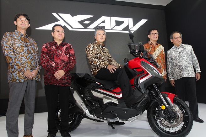 Spesifikasi, pilihan warna dan harga moge adventure Honda X-ADV tahun 2019