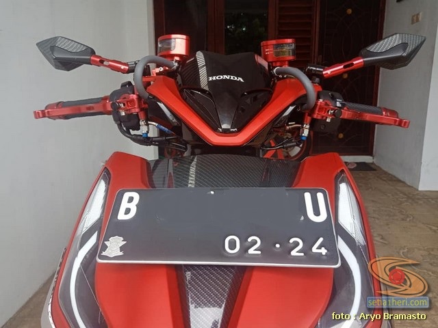 Modifikasi All New Honda Vario 150 merah merona ala sultan 