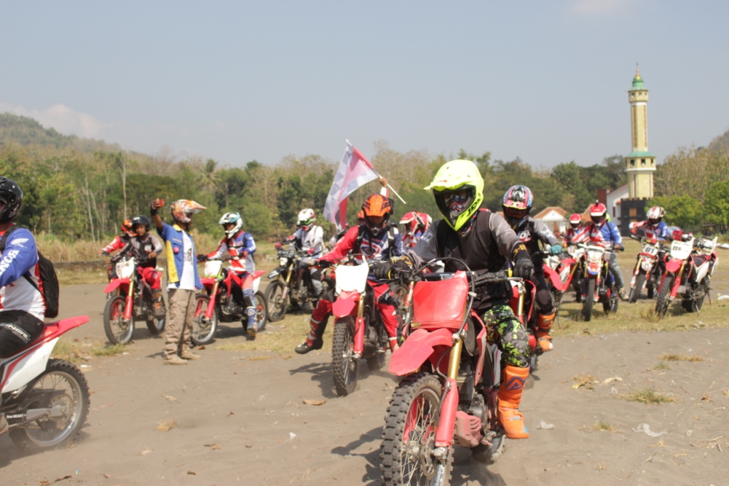 1.000 Bikers Honda semarakkan National Honda Roadventure sambut MXGP di Indonesia