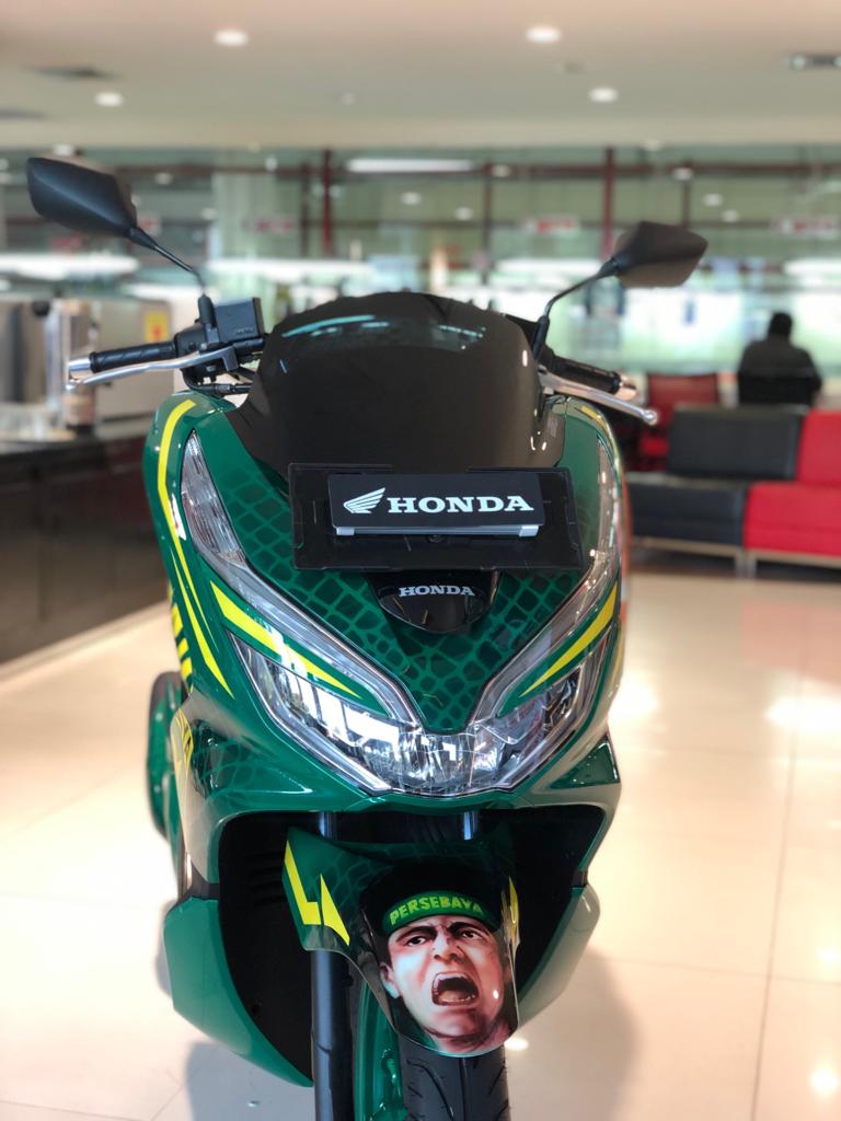 Lelang Honda PCX tahun 2019 livery Bonek Persebaya~02