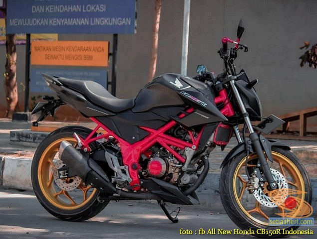 Foto-foto modifikasi velg repaint pada Honda CB150R Streetfire tahun 2019 (3)