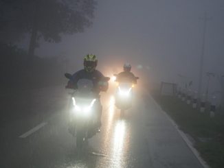 Persiapan dan Teknik naik motor saat Musim Hujan, khusus biker