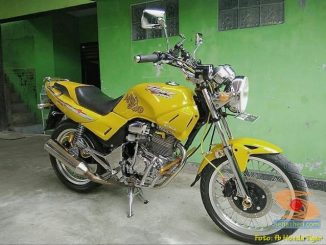 Kumpulan foto nostalgia Honda Tiger 2000 warna kuning brosis.. (11)