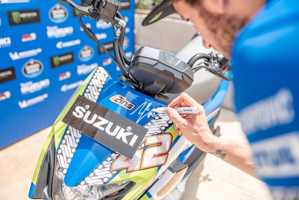 Suzuki NEX II dan NEX Crossover livery Team Suzuki Ecstar digeber Joan Mir dan Alex Rins di Paddock MotoGP Mandalika (1)