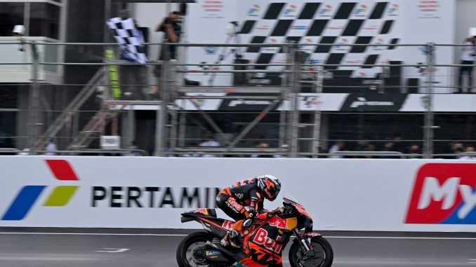 Hasil Moto GP Mandalika Indonesia 2022 : Tak terduga Oliveira Juara, disusul Quartararo dan Zarco