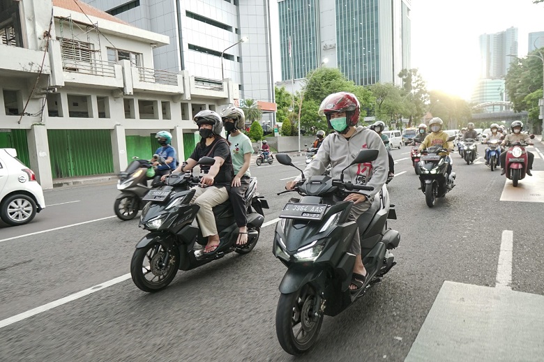 Ramadhan Ngabuburide 2022, 3500 Konsumen memotoran bersama Skutik Premium Honda di Jawa Timur