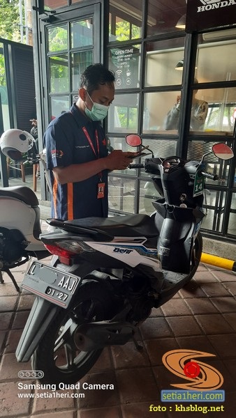 Ngincipi Astrapay saat servis motor di AHASS MPM Simpang, tinggal scan aja gans....