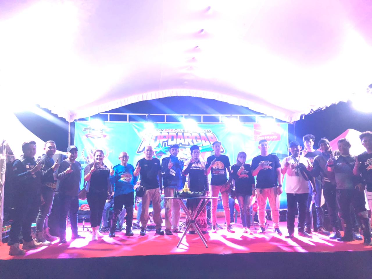 PCX Day 2022  Komunitas Honda PCX gelar kopdargab di Pantai Srau, Pacitan.