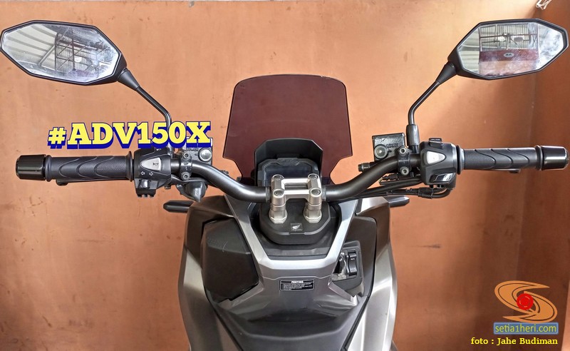 Penampakan Honda ADV150 pakai stang Honda CB150X, lebih tinggi gans..