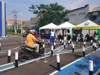 MPM Honda Jatim kampanye #Cari_Aman Berlalu Lintas di Satpas Colombo Surabaya