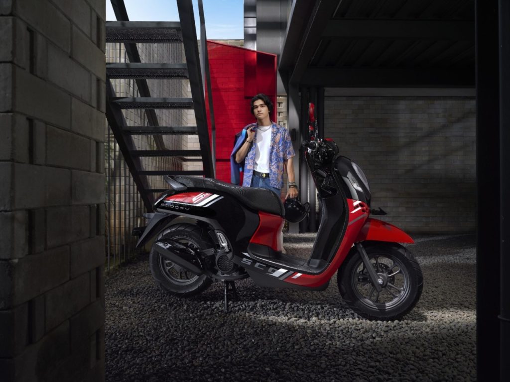 New Honda Scoopy 2022 Semakin Fashionable, Ini Harganya di Kota Surabaya