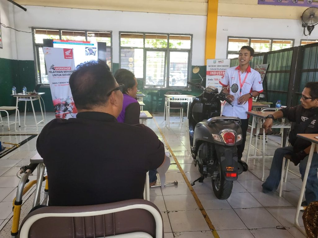 MPM Honda Jatim Adakan Pelatihan Mekanik bagi Penyandang Disabilitas.