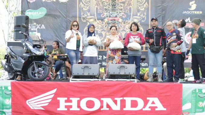 Honda PCX Club Indonesia (HPCI) chapter Pare, Kediri rayakan HUT pertamax gans..