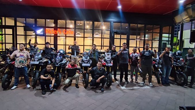 Komunitas Honda CB150X Surabaya dan Sidoarjo gelar kopdar di MPM Riders Cafe