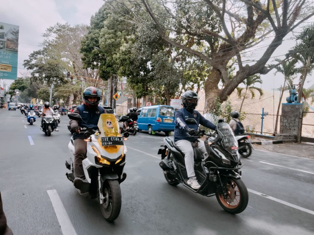 Bikers Honda ADV Malang geber Weekend Seru Sambil Berbagi