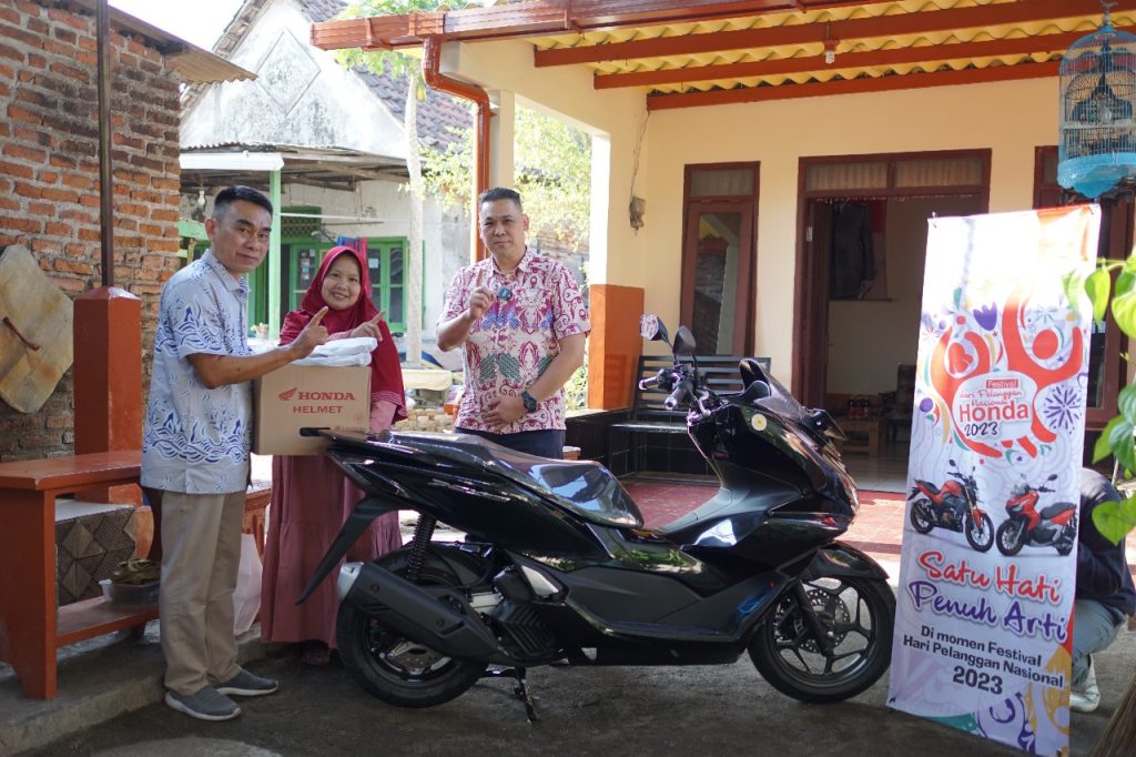 MPM Honda Jatim Rayakan Hari Pelanggan dengan Kunjungi Konsumen Loyal 2023