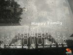 Ragam tulisan stiker happy family di kaca mobil belakang gans....