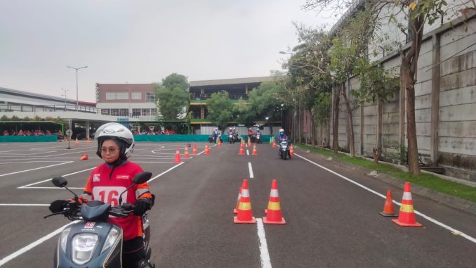 Budayakan naik motor #Cari_Aman Bersama Honda Di MPM Safety Riding Center, Sidoarjo