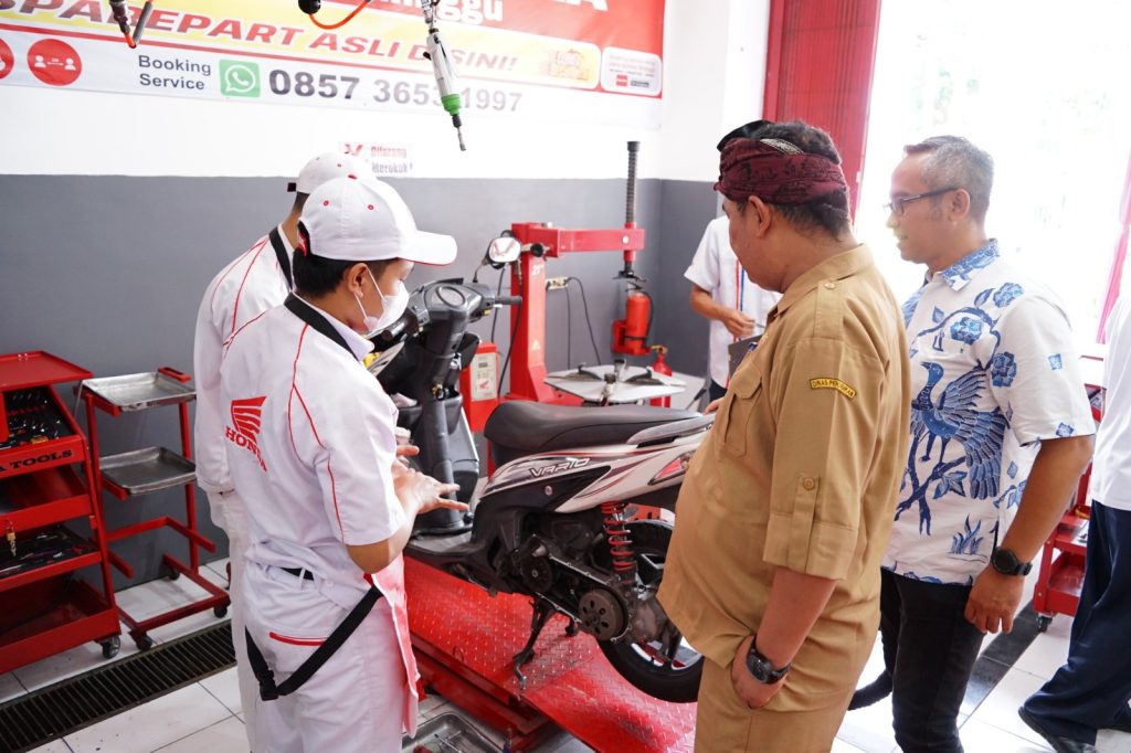 MPM Honda Jatim Resmikan Program Vokasi Berbasis TEFA di SMK Al Huda Kediri