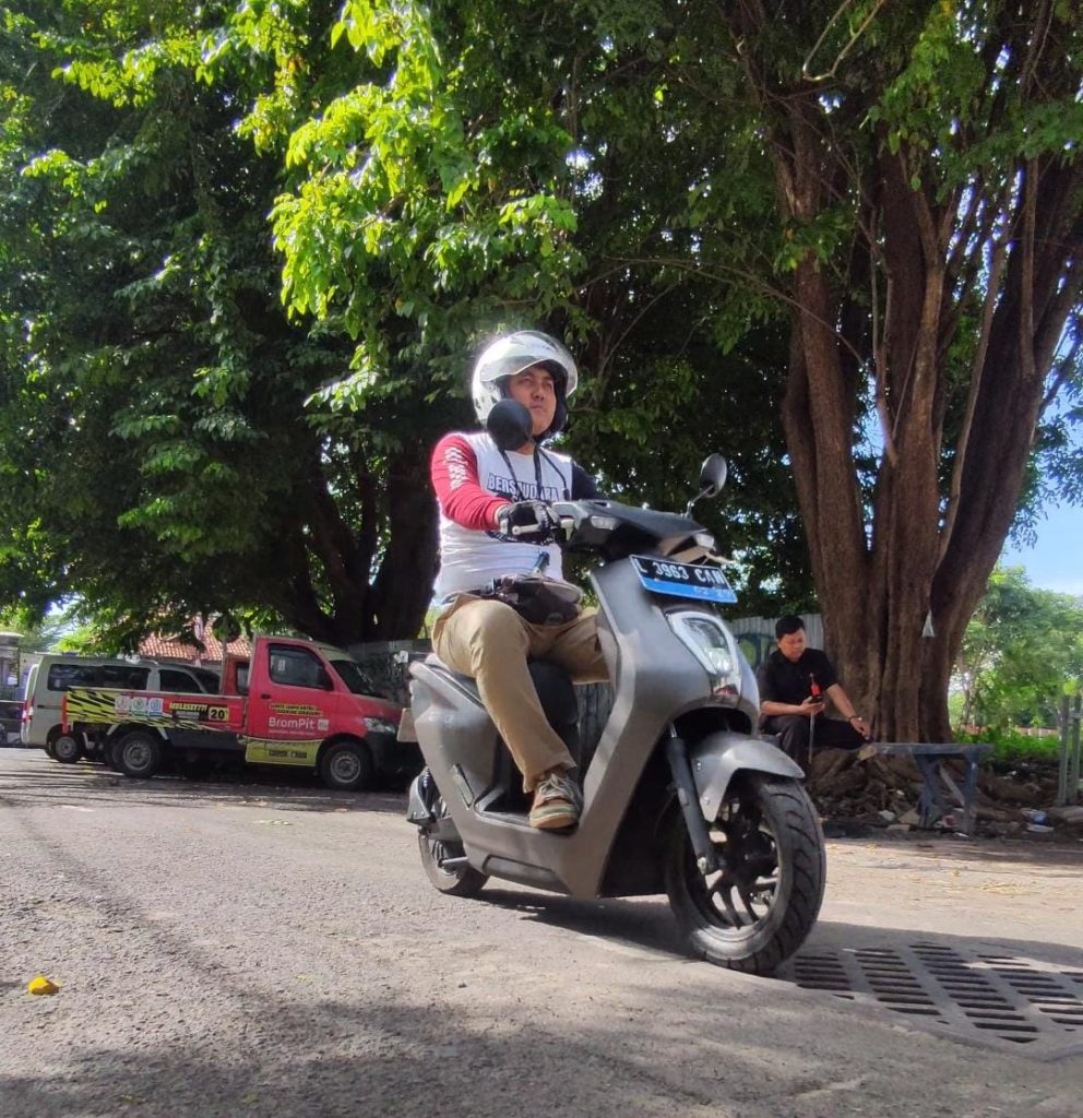 Komunitas Biker Honda CBR250RR Surabaya dan Sidoarjo ngincipi Honda EM1 e